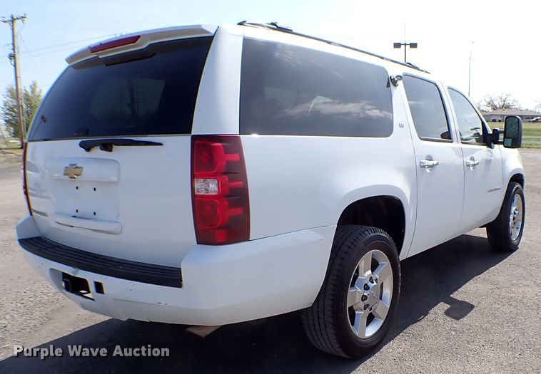 image for item KR9742 2008 Chevrolet Suburban 2500  SUV