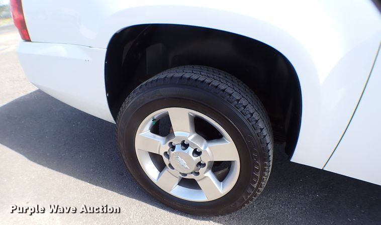 image for item KR9742 2008 Chevrolet Suburban 2500  SUV