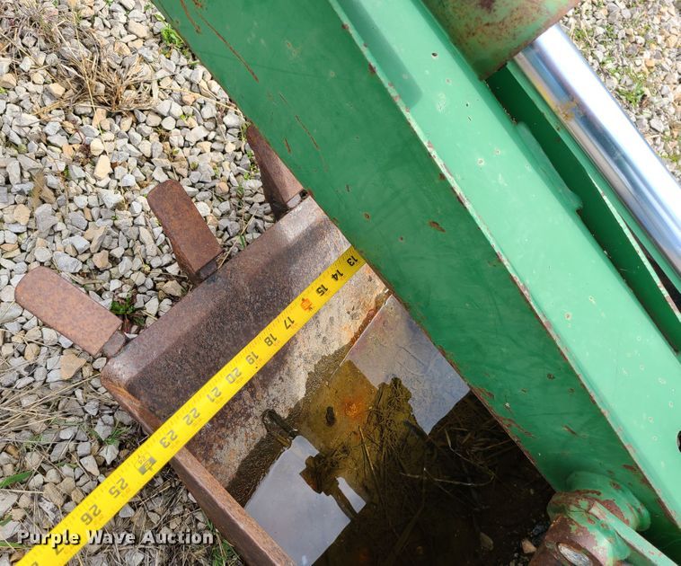 image for item KT9706 John Deere 10A  John Deere 10A backhoe attachment