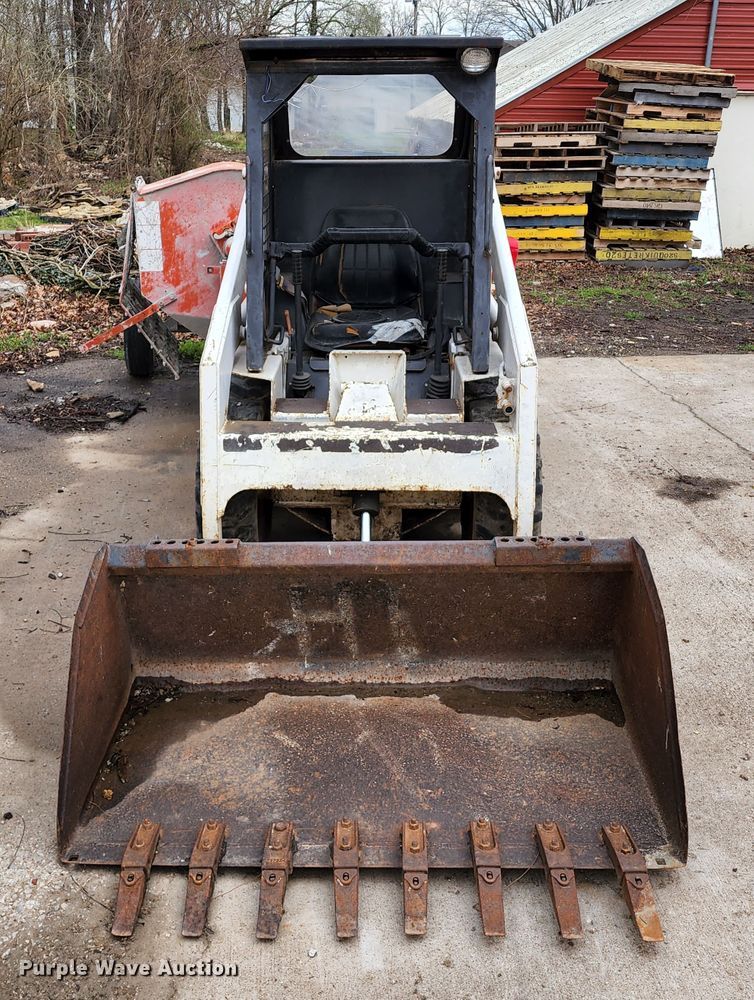 image for item KT9742 1986 Bobcat 540  skid steer loader