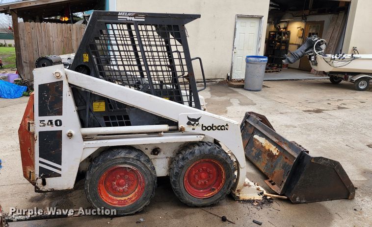 image for item KT9742 1986 Bobcat 540  skid steer loader