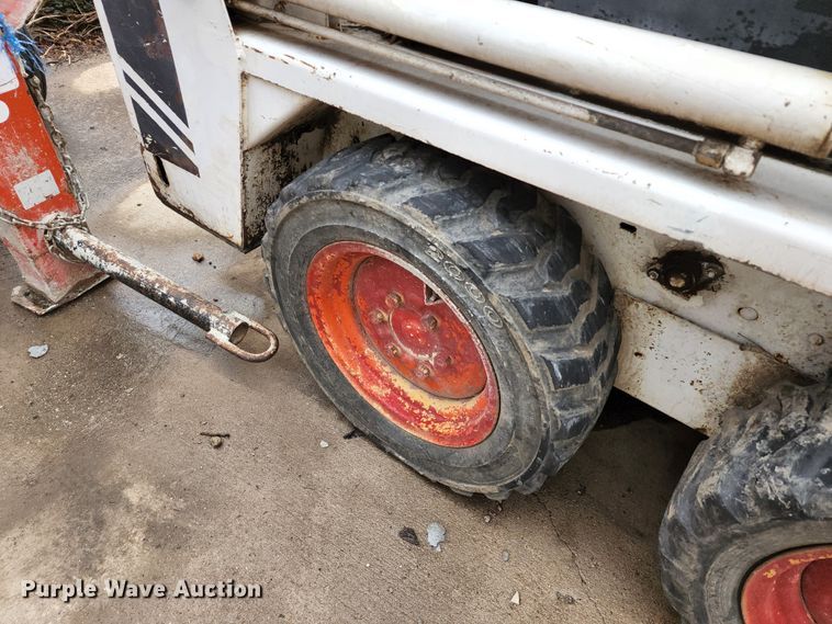 image for item KT9742 1986 Bobcat 540  skid steer loader