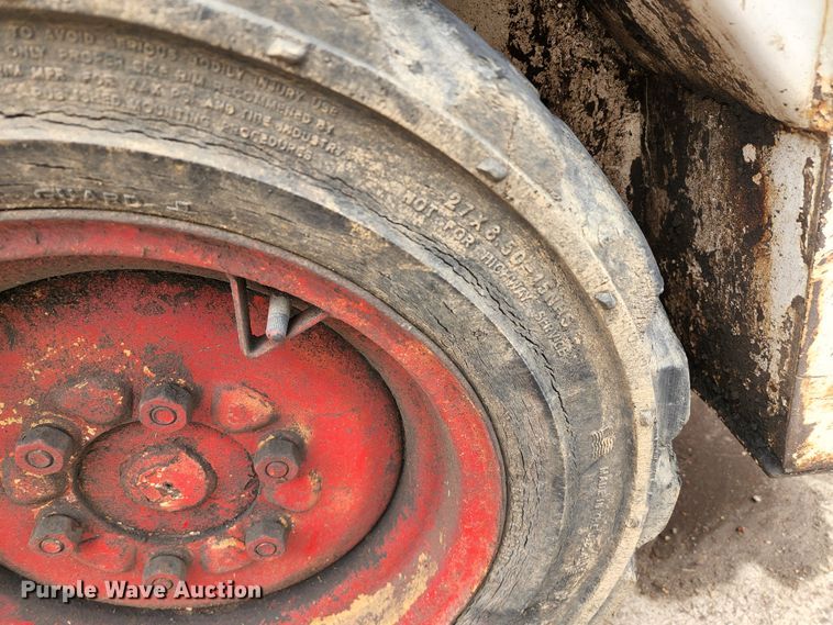 image for item KT9742 1986 Bobcat 540  skid steer loader