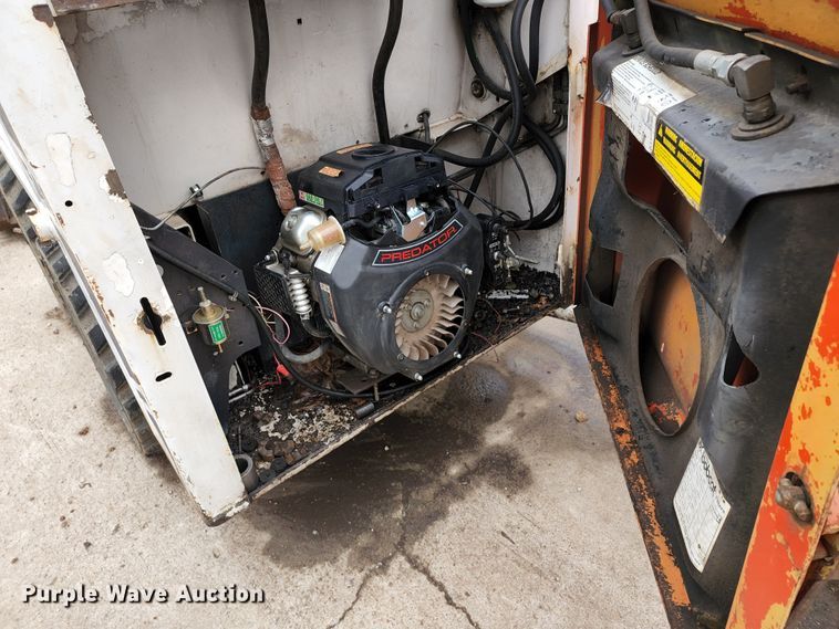 image for item KT9742 1986 Bobcat 540  skid steer loader