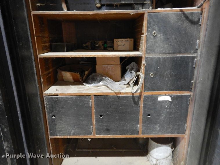 image for item KV9991 Alderman-Cave Feeds safe