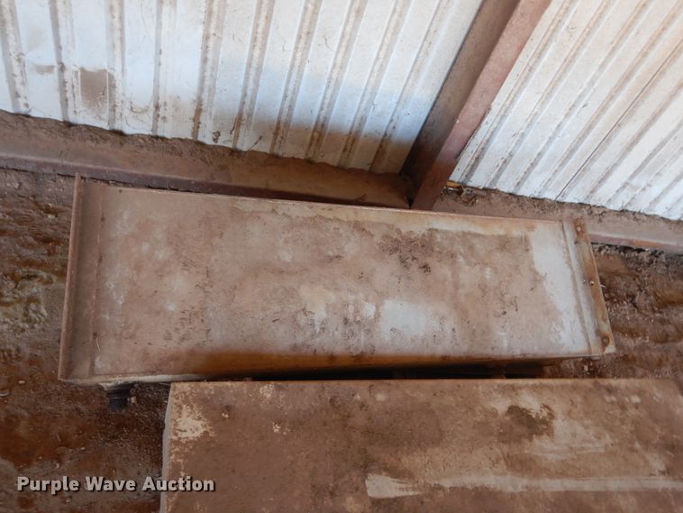 image for item KV9993 (4) hydraulic tanks