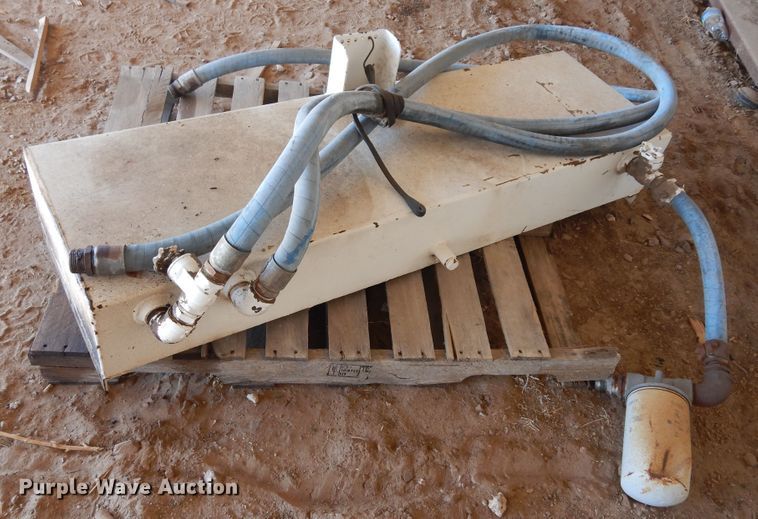 image for item KV9993 (4) hydraulic tanks