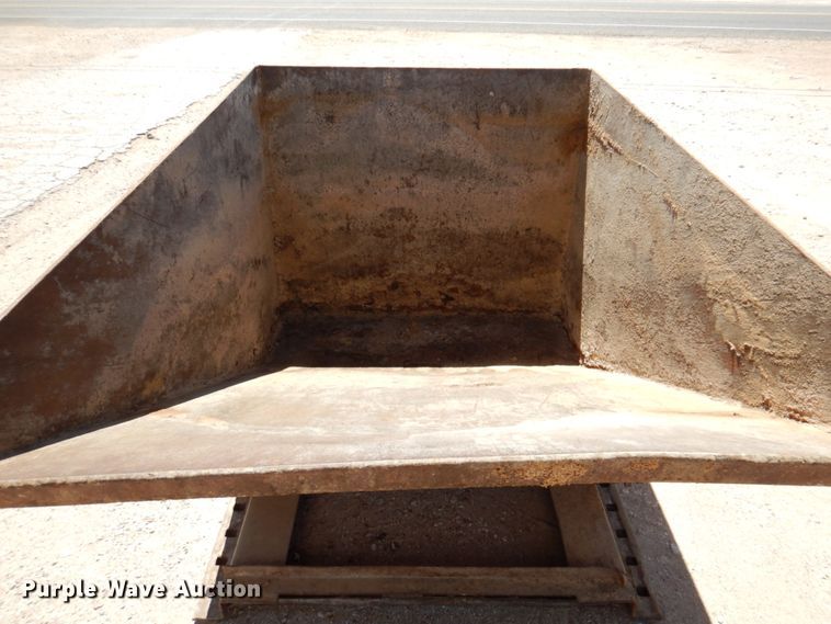 image for item KV9998 (2) self-dumping hoppers