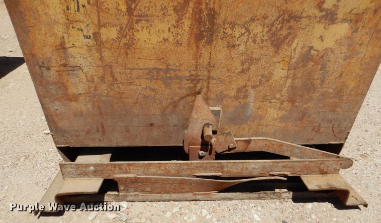 image for item KV9998 (2) self-dumping hoppers