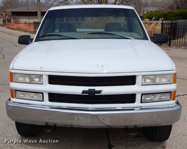 image for item LJ9858 1998 Chevrolet K1500  pickup truck