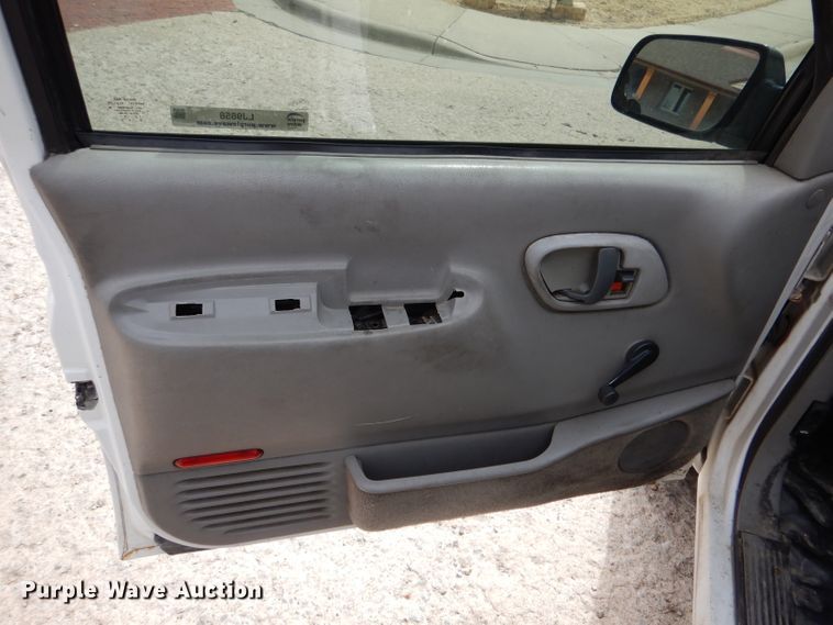 image for item LJ9858 1998 Chevrolet K1500  pickup truck