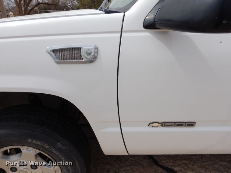 image for item LJ9858 1998 Chevrolet K1500  pickup truck