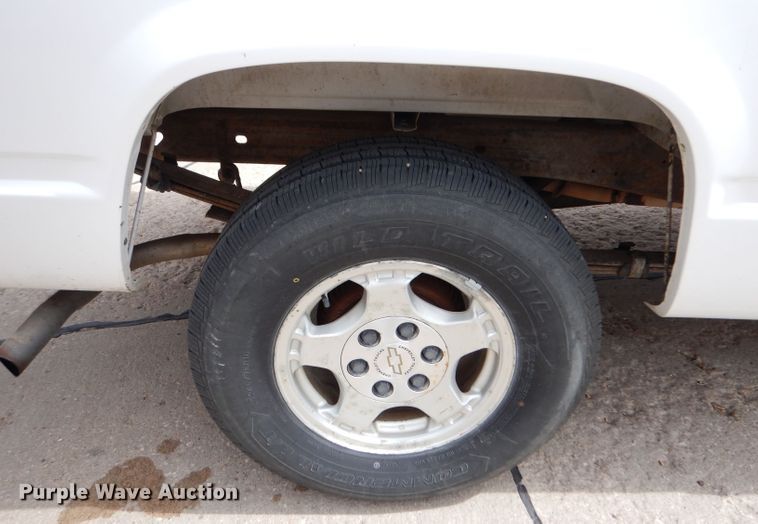 image for item LJ9858 1998 Chevrolet K1500  pickup truck