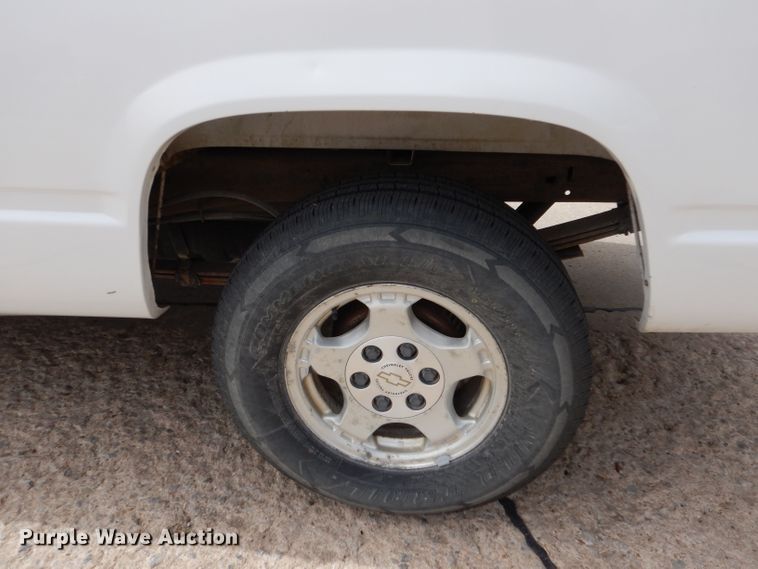 image for item LJ9858 1998 Chevrolet K1500  pickup truck