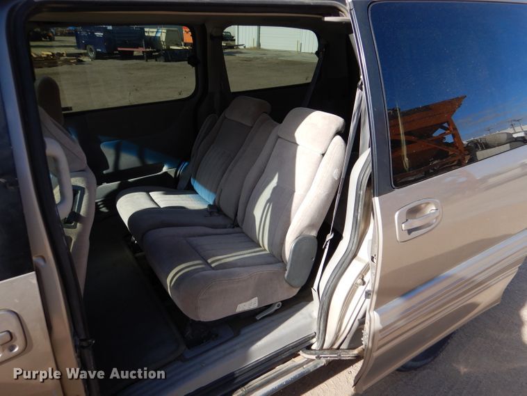 image for item LJ9920 1998 Pontiac Trans Sport  van