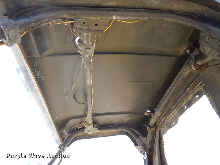 image for item MU9533 2012 John Deere  utility vehicle