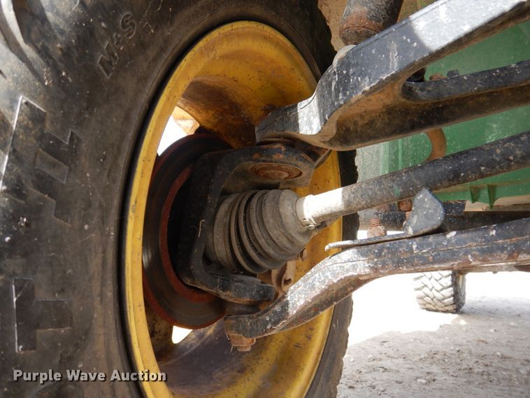 image for item MU9533 2012 John Deere  utility vehicle