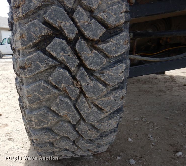 image for item MU9533 2012 John Deere  utility vehicle