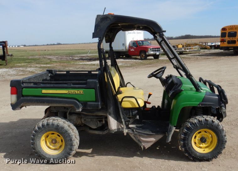 image for item MU9534 2011 John Deere  utility vehicle