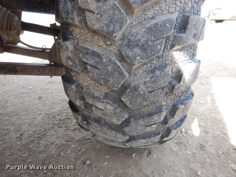 image for item MU9534 2011 John Deere  utility vehicle