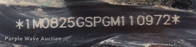 image for item MU9534 2011 John Deere  utility vehicle