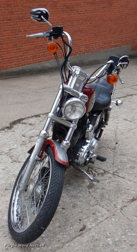 image for item MU9537 1997 Harley Davidson XL 1200C  motorcycle