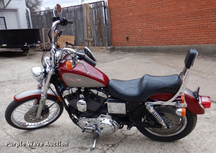 image for item MU9537 1997 Harley Davidson XL 1200C  motorcycle