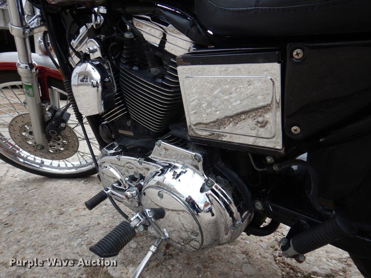 image for item MU9537 1997 Harley Davidson XL 1200C  motorcycle