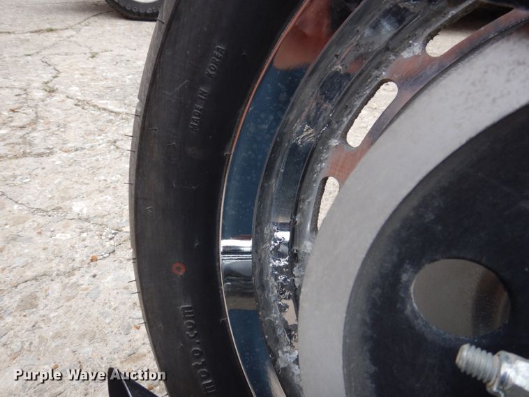 image for item MU9537 1997 Harley Davidson XL 1200C  motorcycle