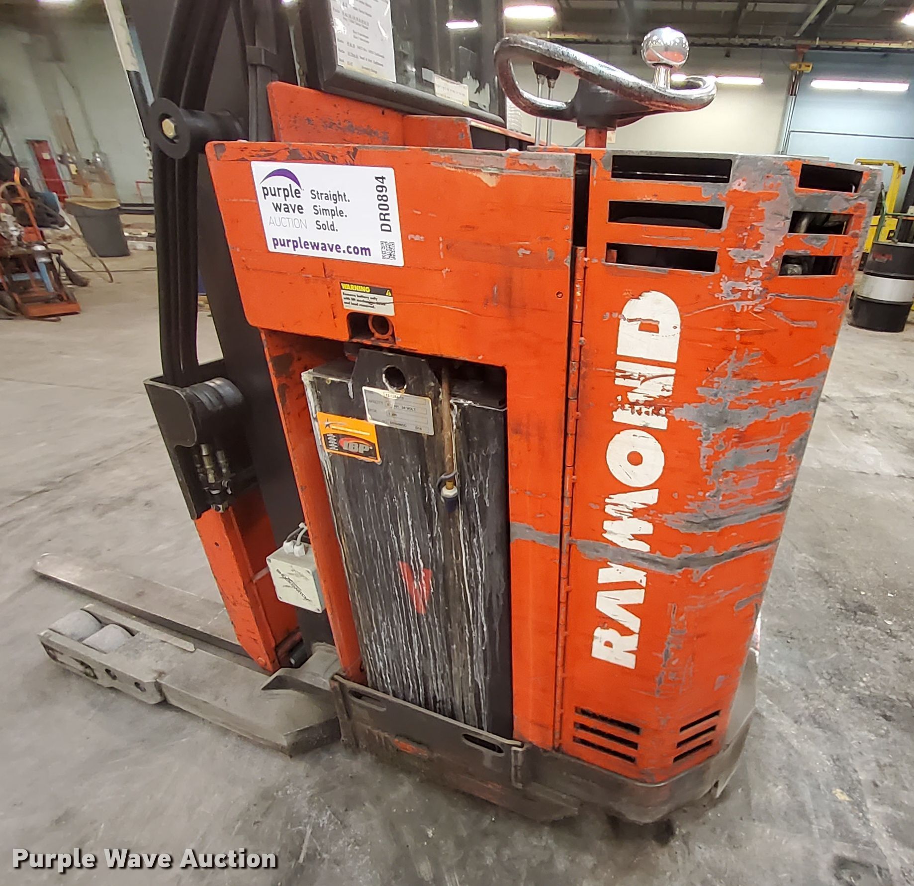 Raymond 20R30TT order picker in Wamego, KS | Item DR0894 sold | Purple Wave
