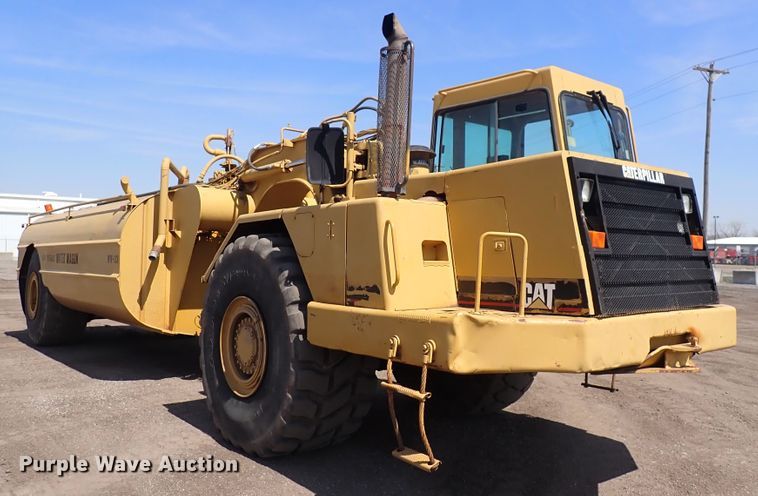 image for item DC4014 1994 Caterpillar 615C Series II  water wagon