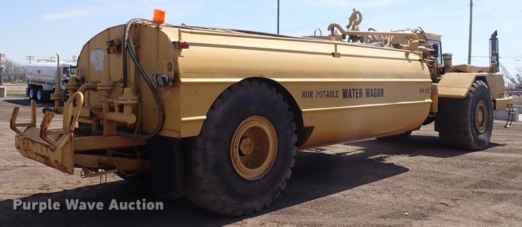 image for item DC4014 1994 Caterpillar 615C Series II  water wagon