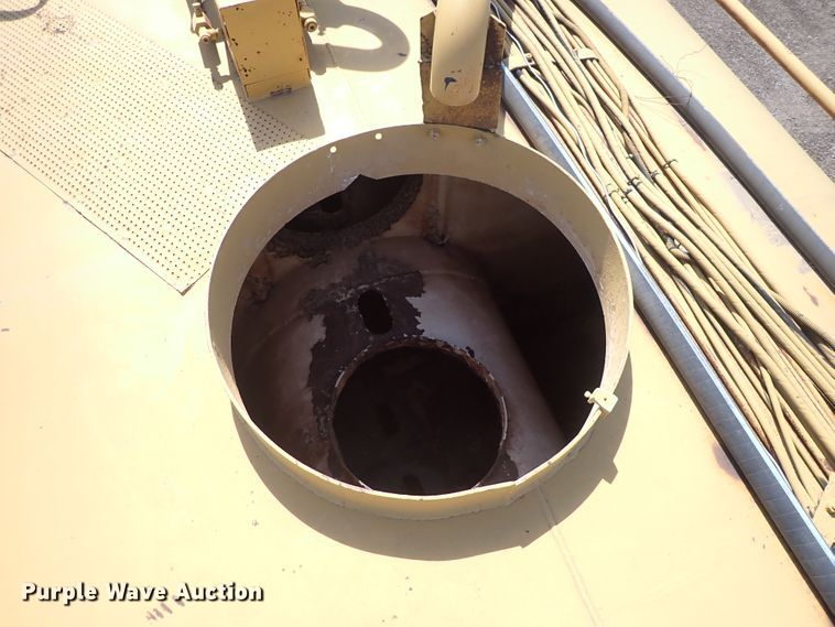 image for item DC4014 1994 Caterpillar 615C Series II  water wagon