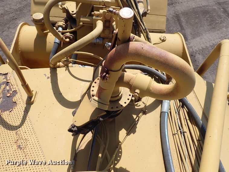 image for item DC4014 1994 Caterpillar 615C Series II  water wagon