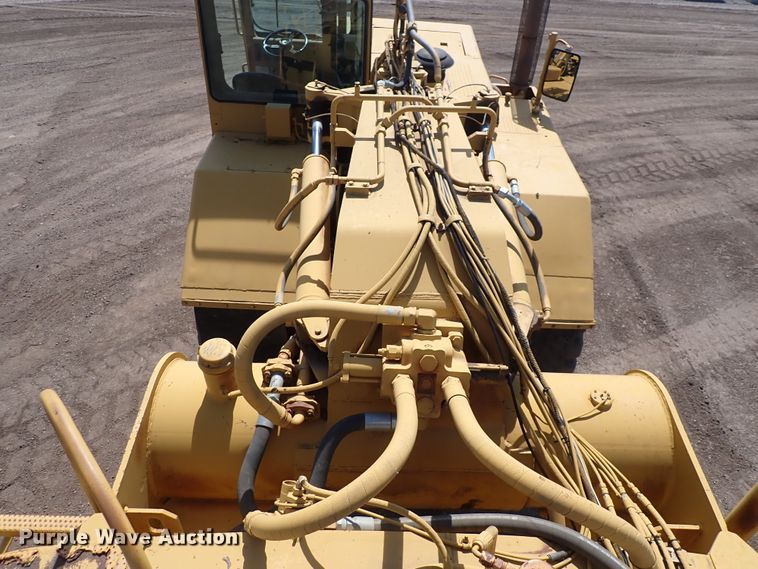 image for item DC4014 1994 Caterpillar 615C Series II  water wagon