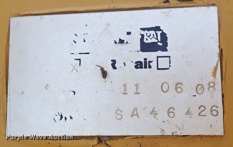 image for item DC4014 1994 Caterpillar 615C Series II  water wagon