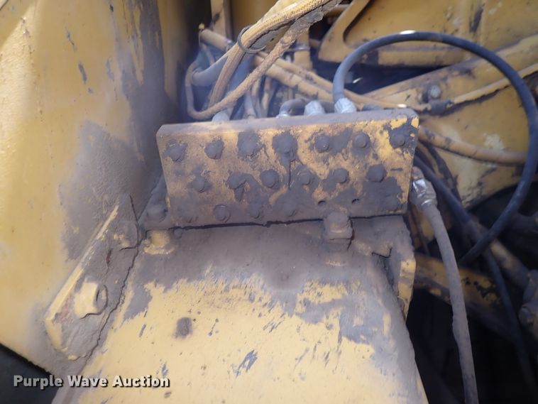 image for item DC4014 1994 Caterpillar 615C Series II  water wagon