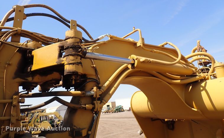 image for item DC4014 1994 Caterpillar 615C Series II  water wagon