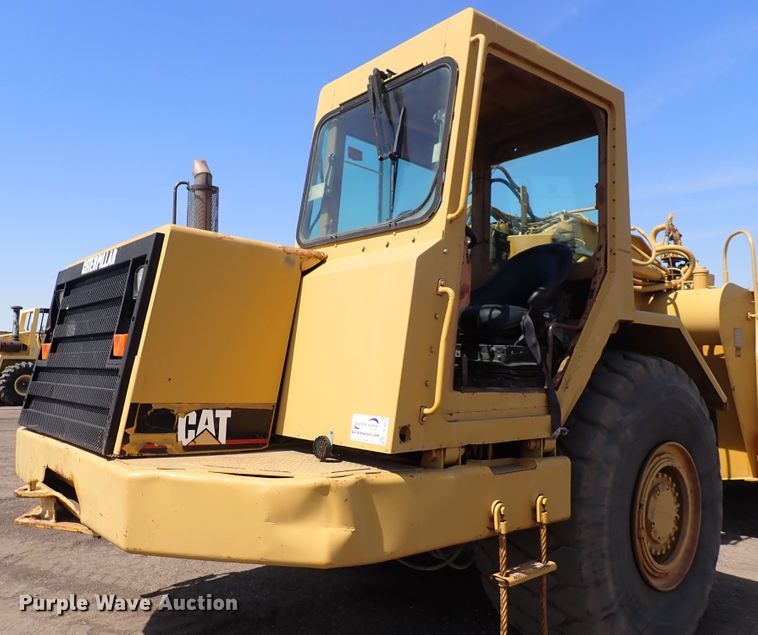 image for item DC4014 1994 Caterpillar 615C Series II  water wagon