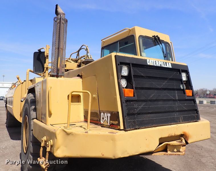 image for item DC4014 1994 Caterpillar 615C Series II  water wagon