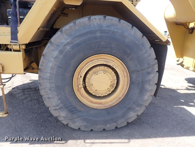 image for item DC4014 1994 Caterpillar 615C Series II  water wagon