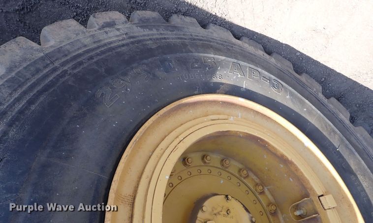 image for item DC4014 1994 Caterpillar 615C Series II  water wagon