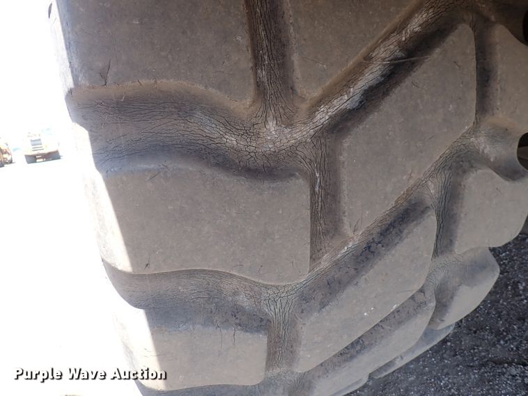 image for item DC4014 1994 Caterpillar 615C Series II  water wagon