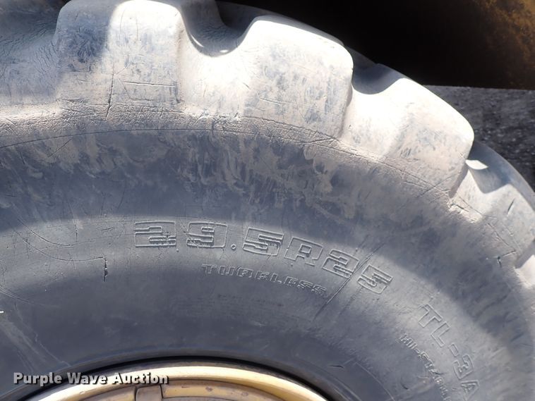 image for item DC4014 1994 Caterpillar 615C Series II  water wagon