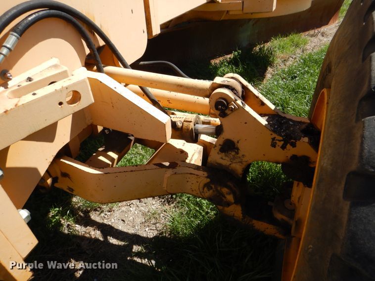 image for item DH7353 2001 Champion 720A  VHP motor grader