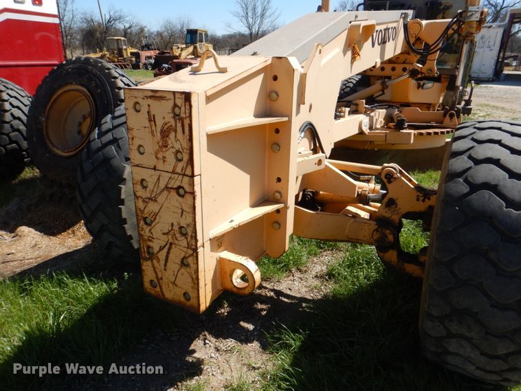 image for item DH7353 2001 Champion 720A  VHP motor grader
