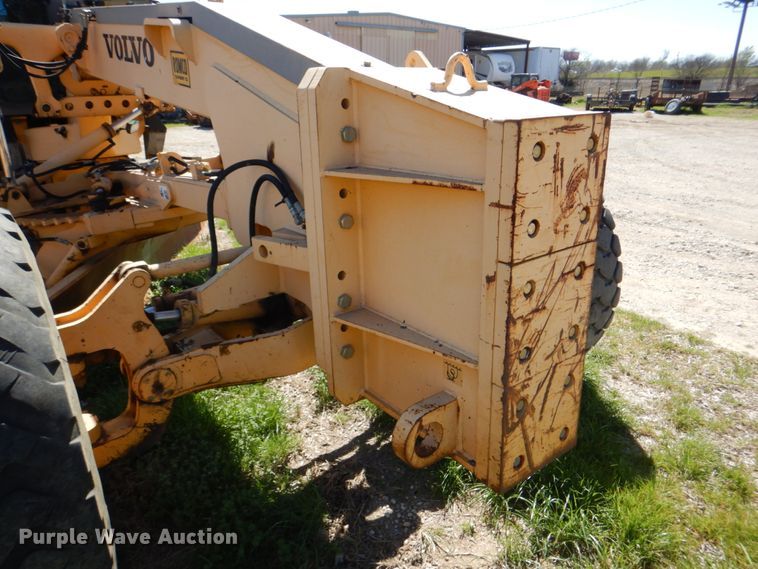 image for item DH7353 2001 Champion 720A  VHP motor grader