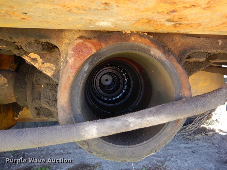 image for item DH7353 2001 Champion 720A  VHP motor grader