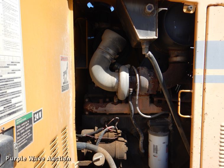 image for item DH7353 2001 Champion 720A  VHP motor grader