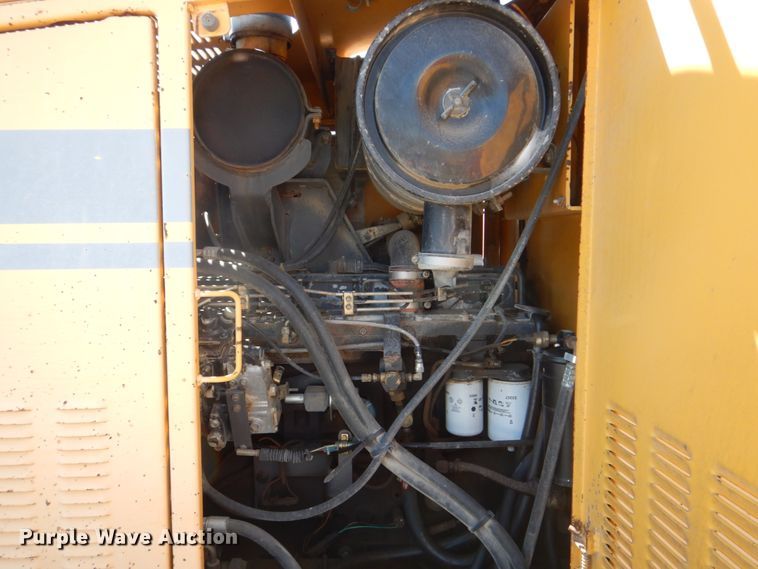 image for item DH7353 2001 Champion 720A  VHP motor grader